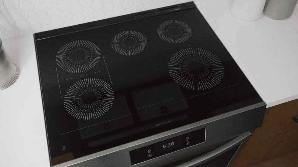 Frigidaire Gallery 30-Inch Slide-In Induction Range image 2