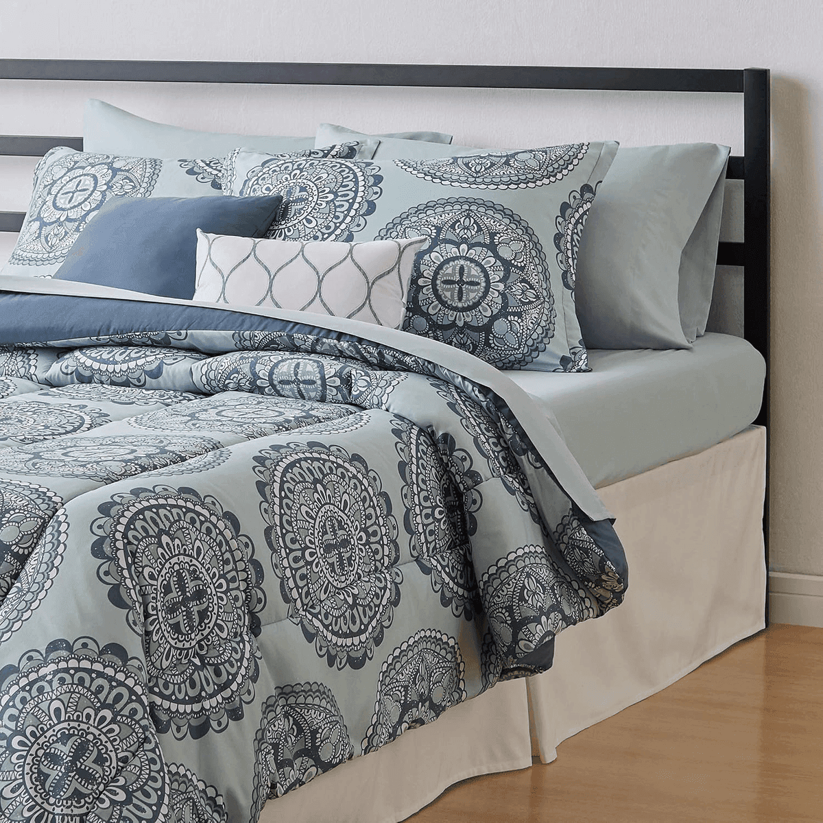Amazon Basics 10-Piece Bed-in-a-Bag Comforter Set - Full/Queen, Sea Foam Medallion image 2