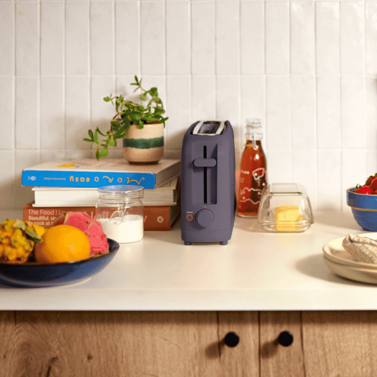 bella 2-Slice Slim Toaster - Plum image 2