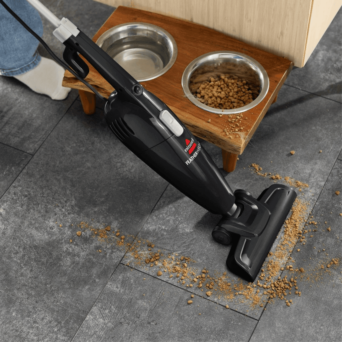 BISSELL Featherweight 2033M 3-in-1 Stick Vacuum - Black image 3