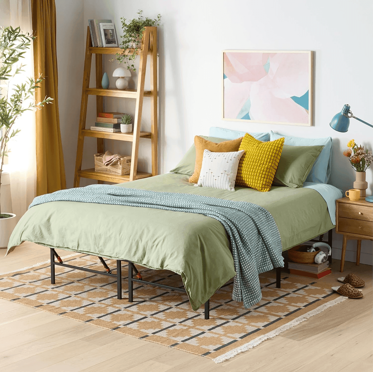 Amazon Basics 14-Inch Folding Platform Bed Frame - Queen