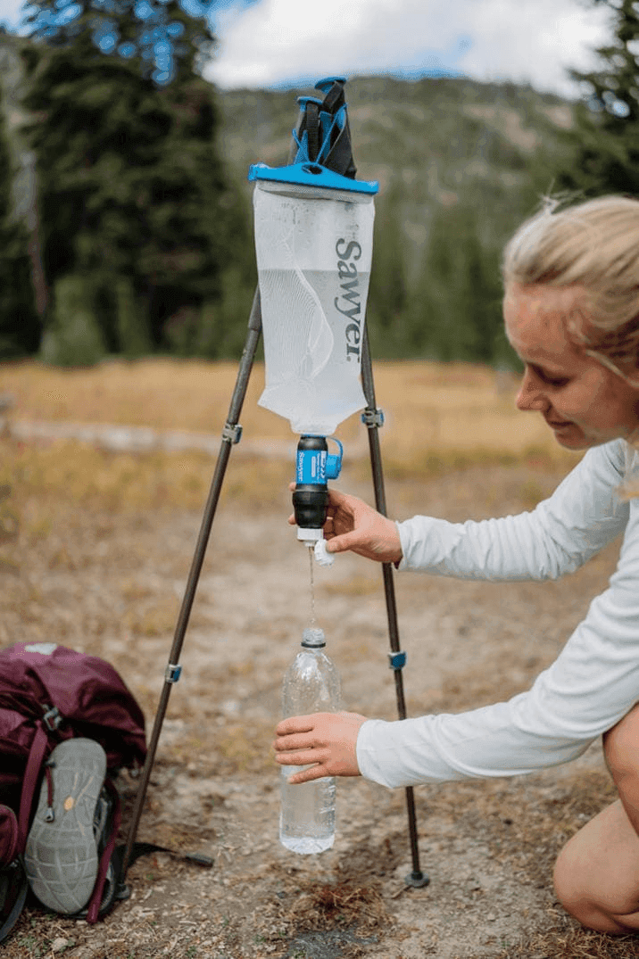 Sawyer Squeeze Water Filtration System with Cnoc Premium 2-Liter Bladder - Clear image 4