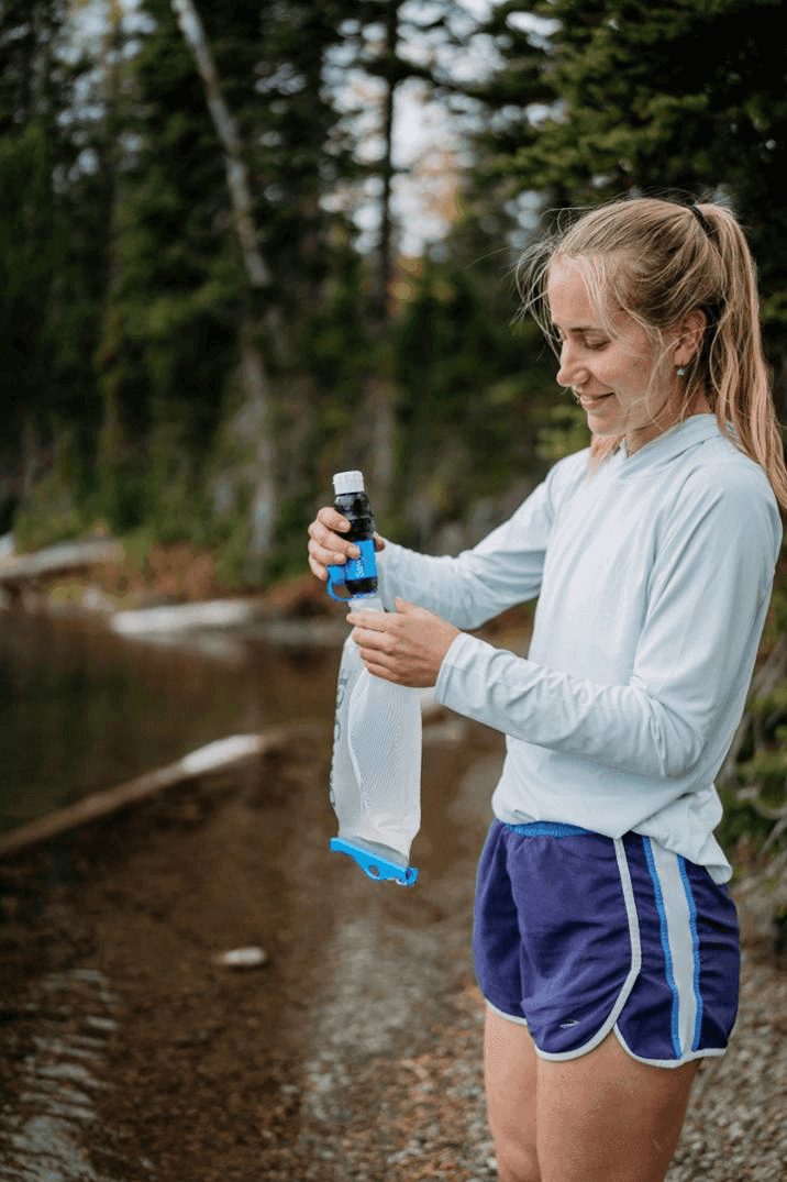 Sawyer Squeeze Water Filtration System with Cnoc Premium 2-Liter Bladder - Clear image 2