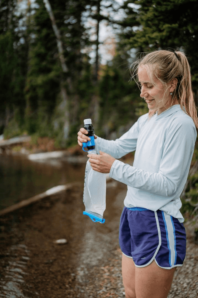 Sawyer Squeeze Water Filtration System with Cnoc Premium 2-Liter Bladder - Clear image 2