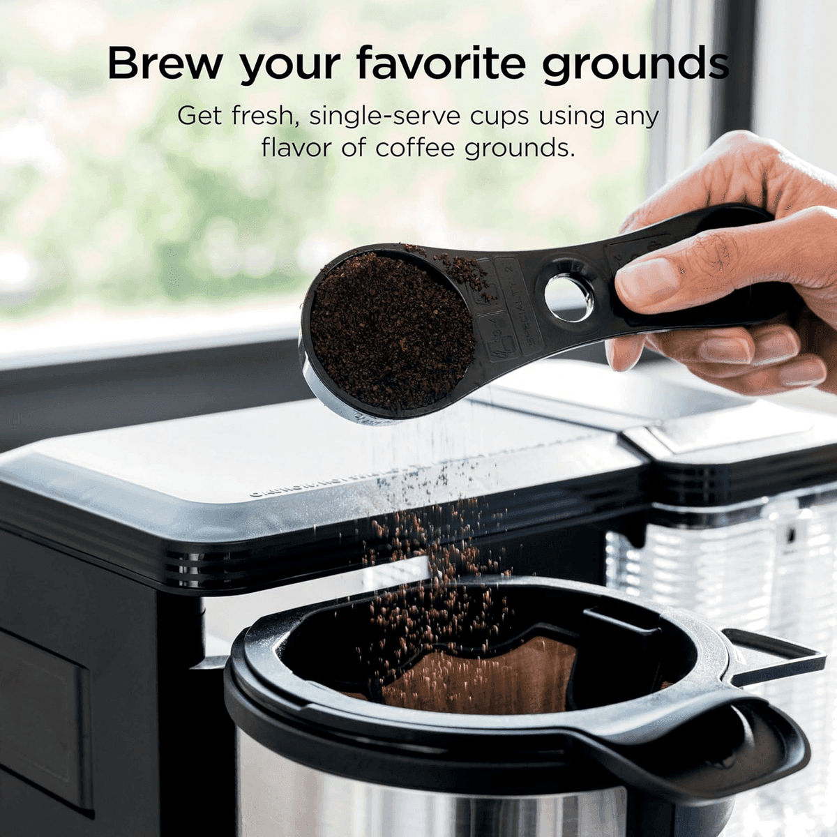 Ninja CM401 Specialty 10-Cup Coffee Maker with Frother image 3