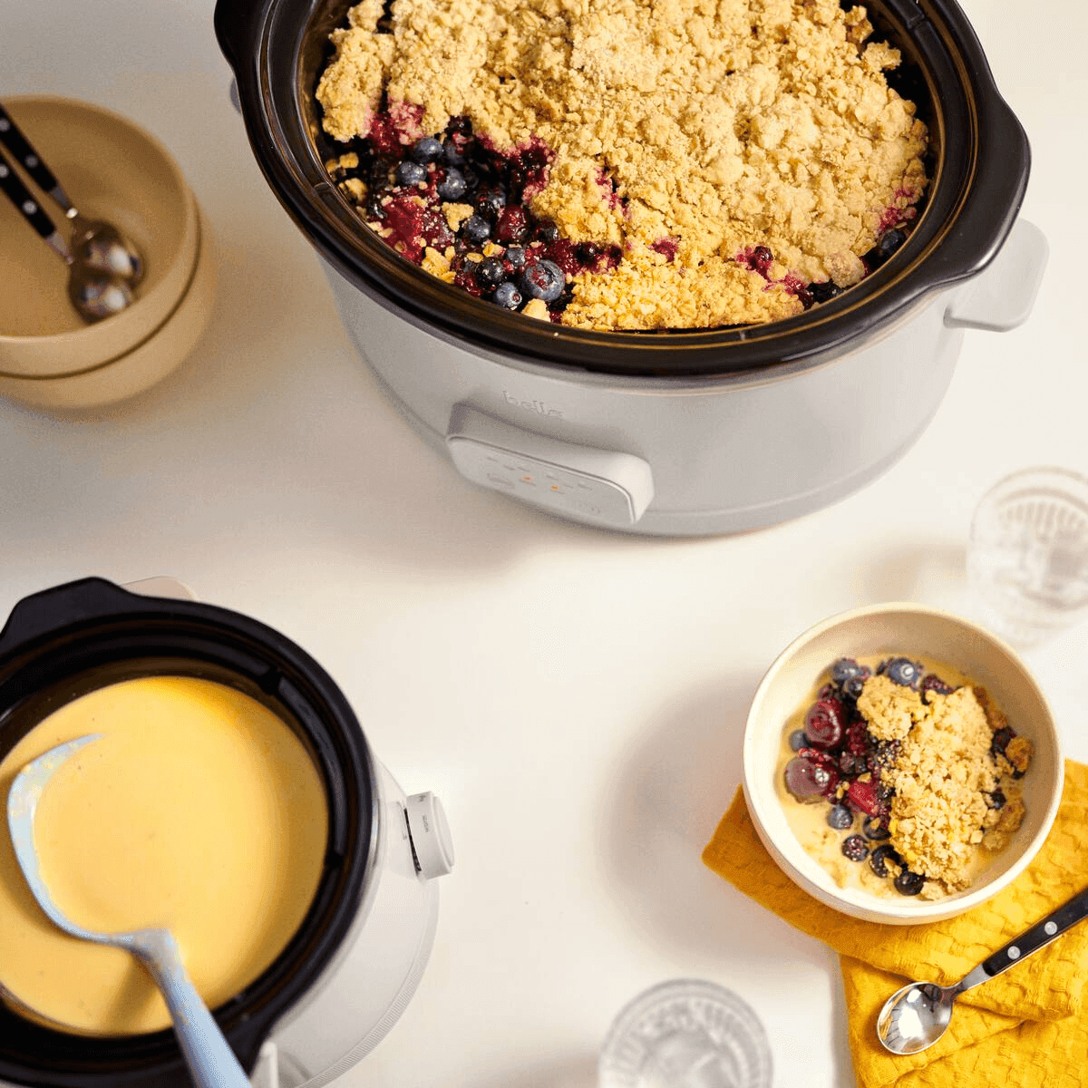 Bella 6-qt. Programmable Slow Cooker & 2-qt. Slow Cooker Set image 3