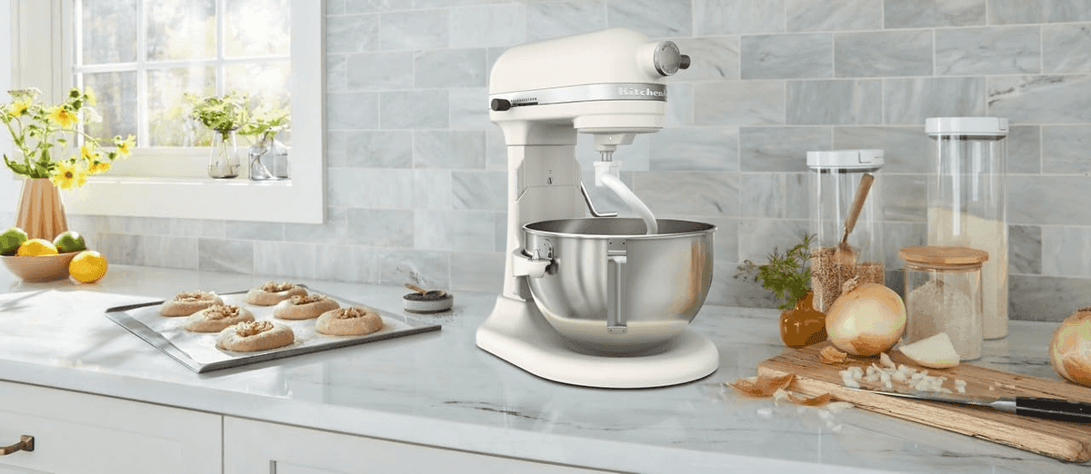 KitchenAid 5.5-Quart Bowl-Lift Stand Mixer, Porcelain White image 4