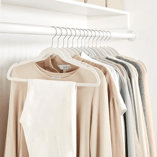 Amazon Basics Slim Velvet Suit Hangers, 30-Pack image 4