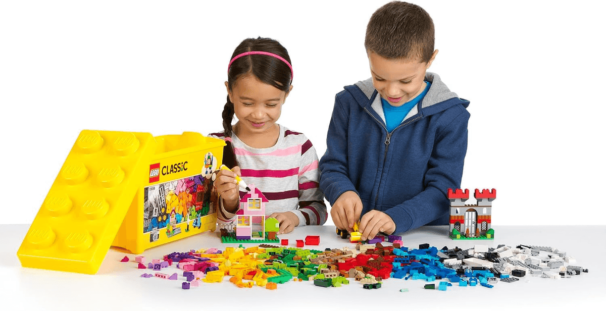 LEGO Classic Large Creative Brick Box 10698 (790 Pieces) image 3