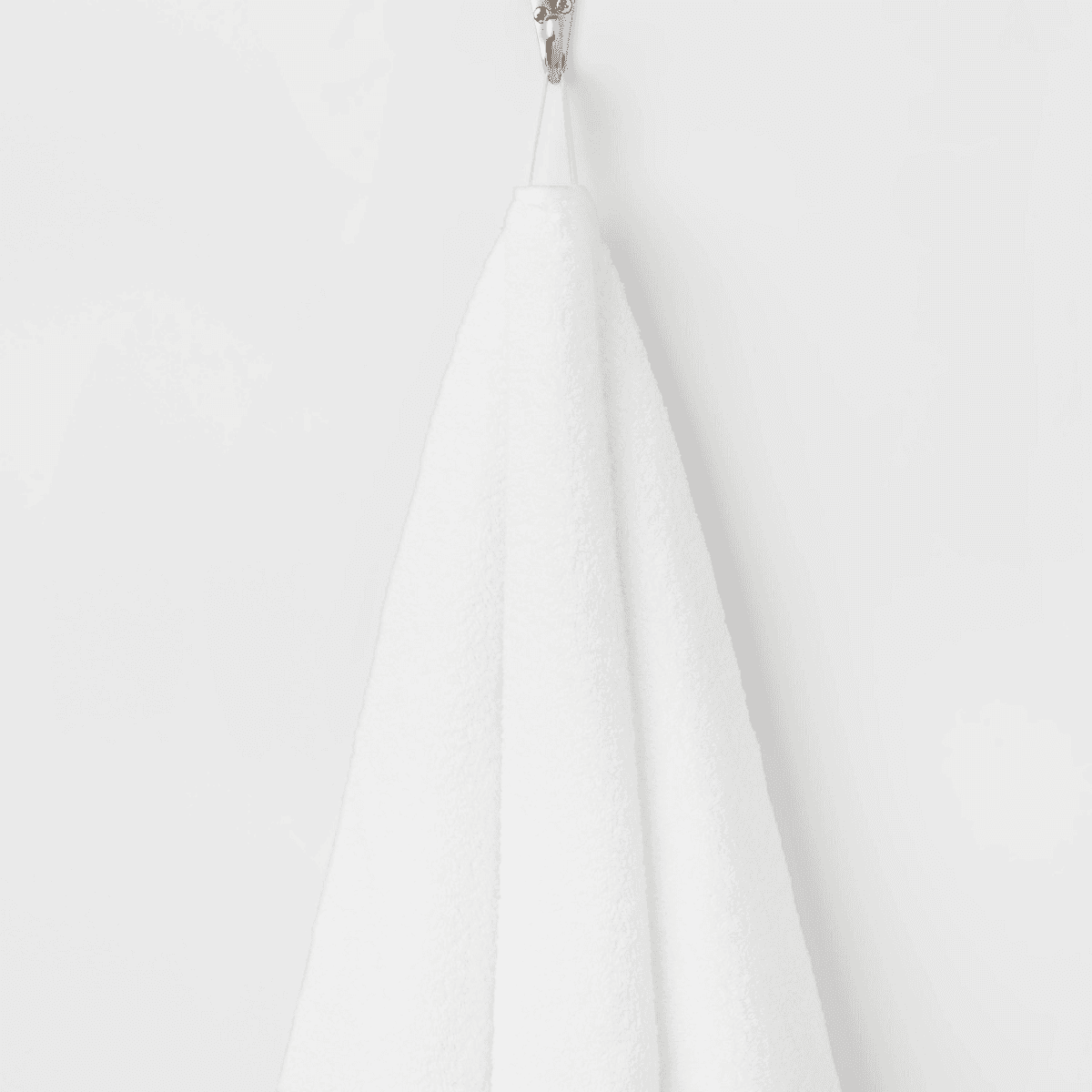 Threshold Performance Plus White Bath Towel image 4