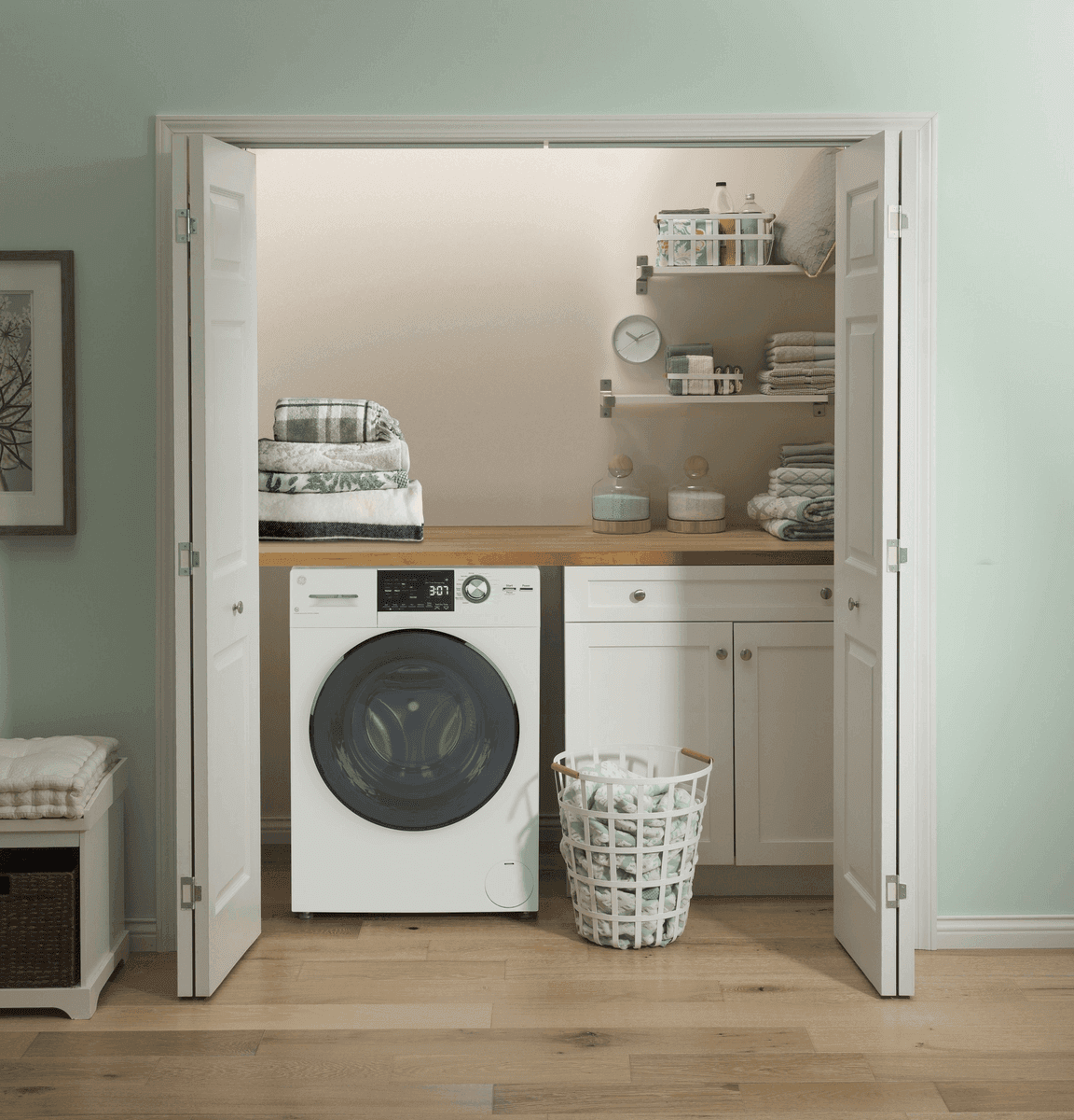 GE 2.4-cu-ft Ventless All-in-One Washer/Dryer Combo image 4