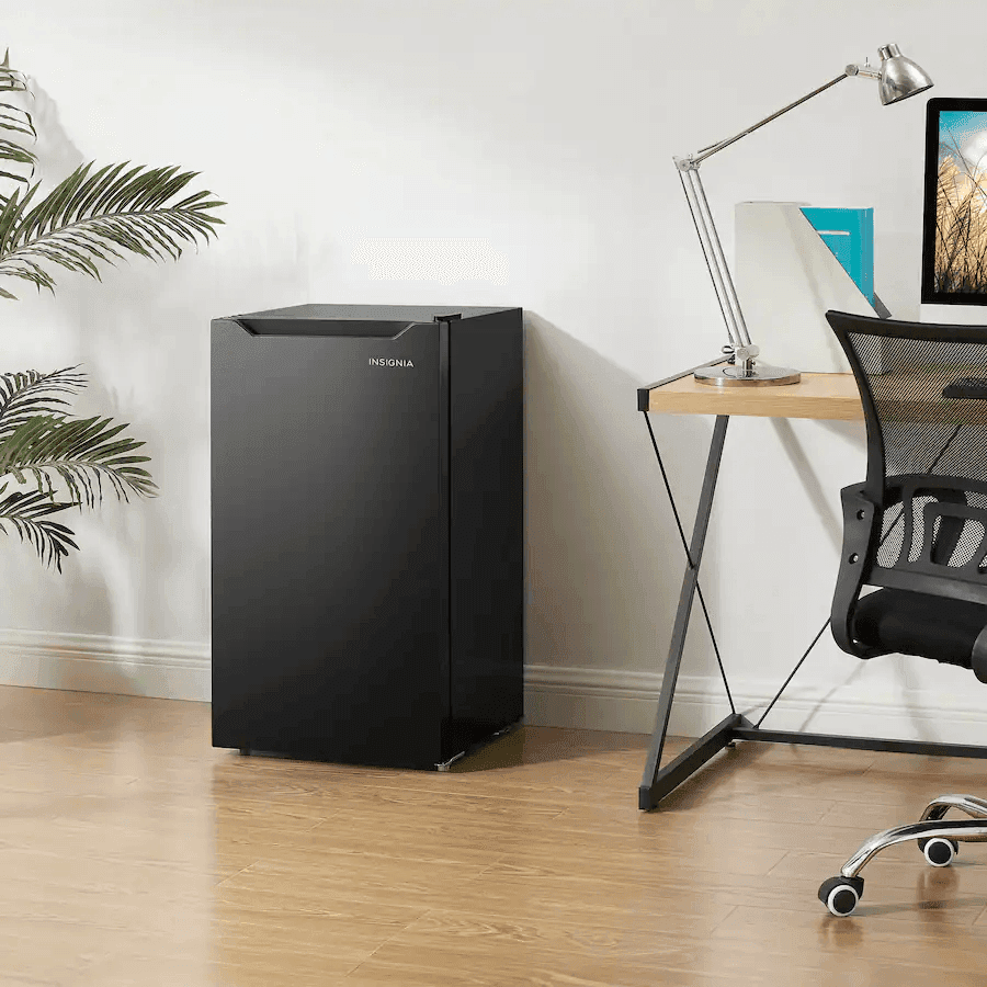 Insignia 3.3 Cu. Ft. Mini Fridge - Black image 2