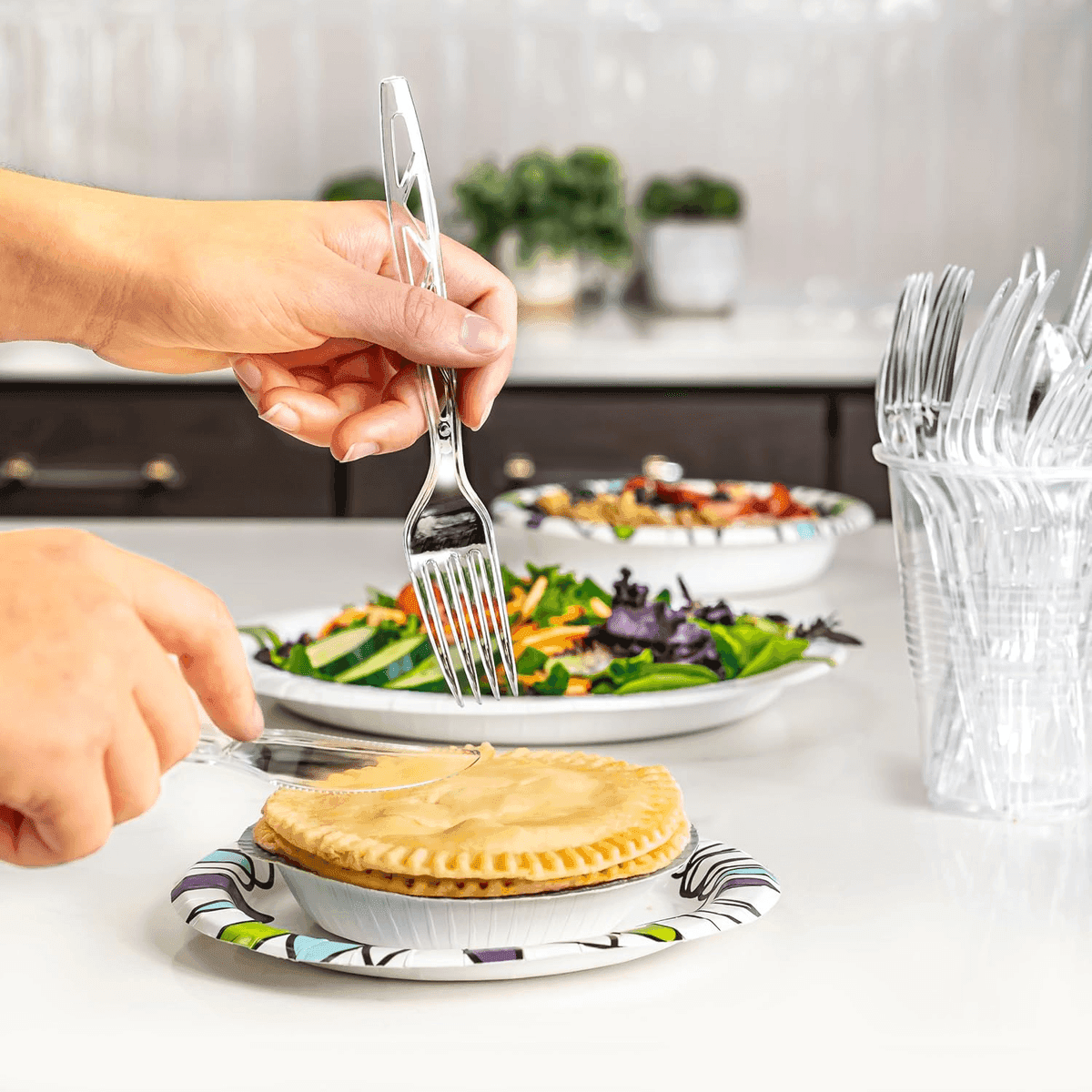 Amazon Basics Clear Plastic Cutlery Set, 192 Count image 5